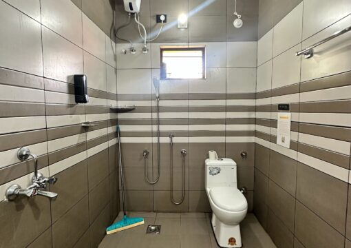 6-Bed AC Dormitory Room